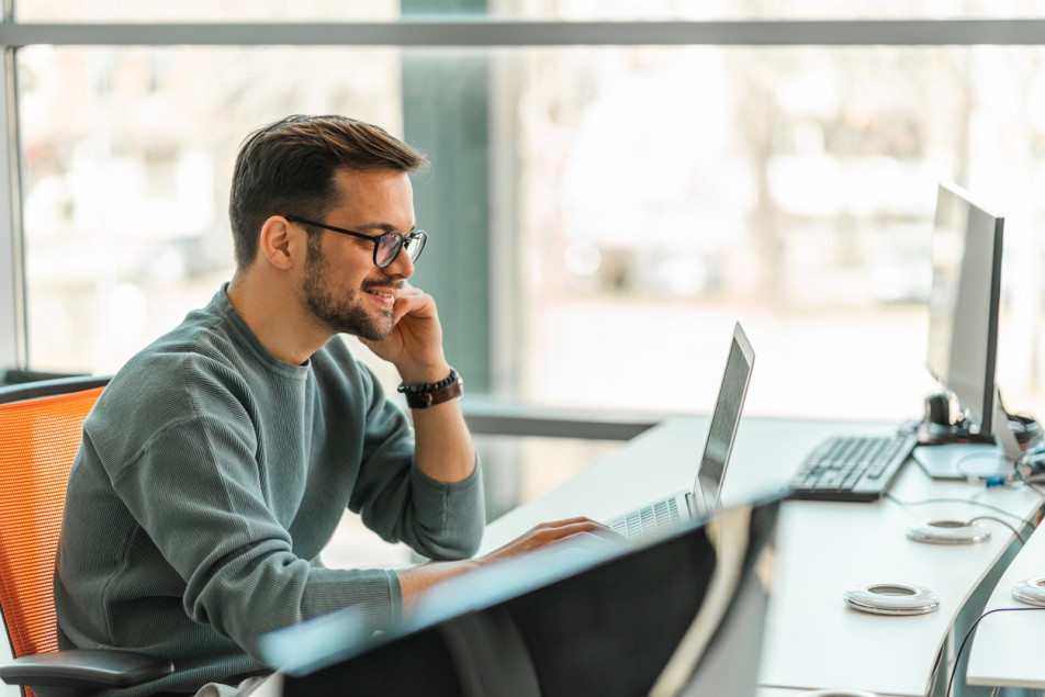 AXI Service desk consultant
